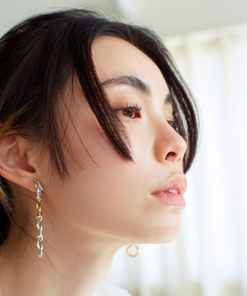 Nothing And Others(ナッシングアンドアザーズ)の「「Nothing And Others/ナッシングアンドアザーズ」Hook chain Pierce(ピアス(両耳用)・レディース・マルチ/シルバー・FREE)」の5枚目の写真