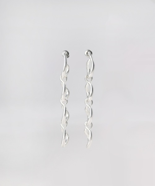Nothing And Others(ナッシングアンドアザーズ)の「「Nothing And Others/ナッシングアンドアザーズ」Hook chain Pierce(ピアス(両耳用)・レディース・マルチ/シルバー・FREE)」の6枚目の写真
