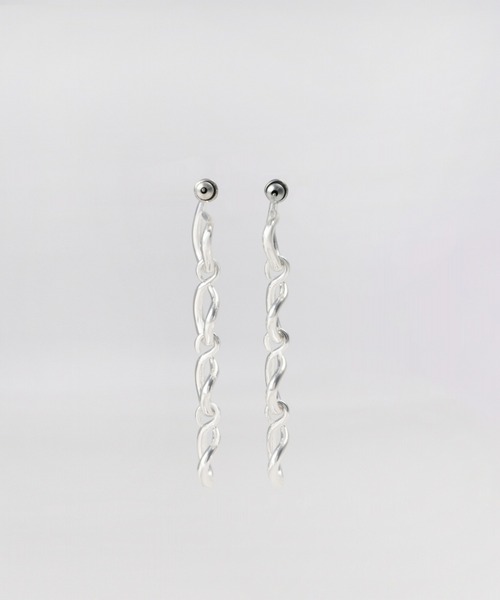 Nothing And Others(ナッシングアンドアザーズ)の「「Nothing And Others/ナッシングアンドアザーズ」Hook chain Pierce(ピアス(両耳用)・レディース・マルチ/シルバー・FREE)」の9枚目の写真