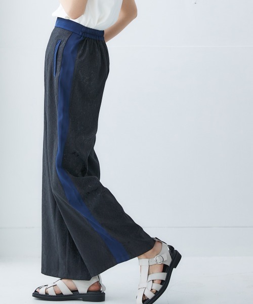 Soiunique（スワユニーク）の「サイドライン総柄ジャガードストレートパンツ ［Soiunique］（その他パンツ・レディース・ブラウン系/ブラック系/ダークグリーン系・M/L/LL）」の6枚目の写真