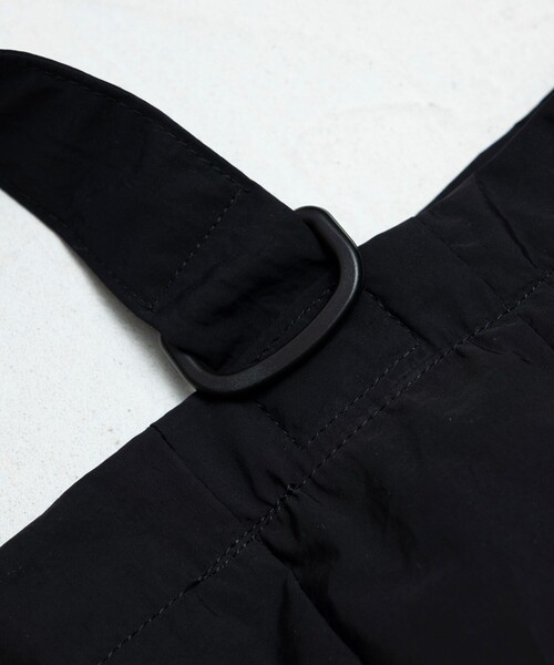 FREAK'S STORE(フリークスストア)の「tombonia/トムボニア 別注 ワンポイント ナイロン ショルダー バッグ(ショルダーバッグ・メンズ・ブラック/チャコールグレー/ベージュ・フリ-)」の11枚目の写真