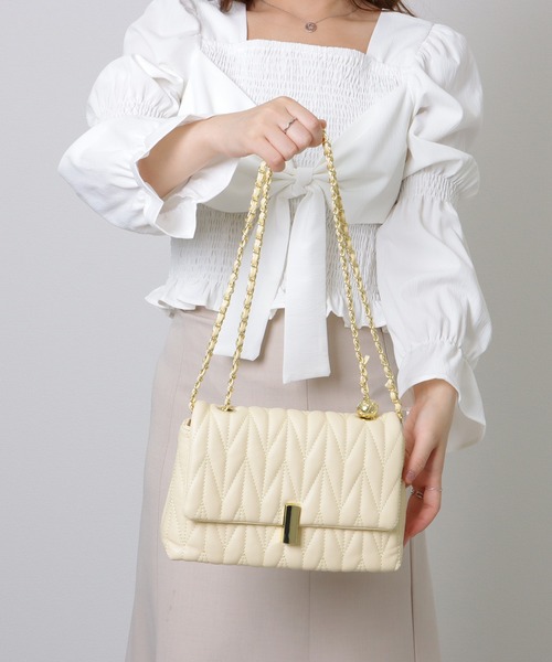 Lace Ladies(レースレディース)の「ヘリンボーン ステッチ 2WAY チェーン バッグ(ショルダーバッグ・レディース・イエロー/ブラック/アイボリー・FREE)」の8枚目の写真