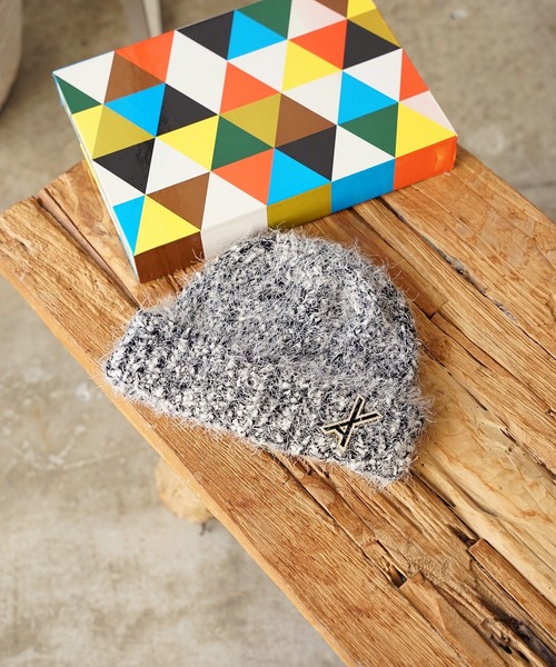 ★VARZAR★新作★VA Brooch Bokashi Knit Beanie VA Brooch Bokashi Knit Beanie Black - VARZAR | 60% - Asian