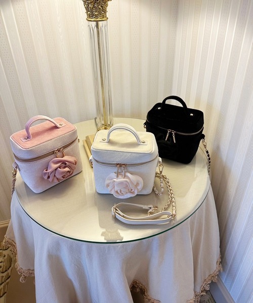 one after another NICE CLAUP（ワンアフターアナザーナイスクラップ）の「【plume】ローズバニティショルダーバッグ（ショルダーバッグ・レディース・ブラック/アイボリー/ピンク・FREE）」の21枚目の写真