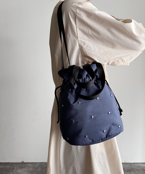 SPRUCE(スプルース)の「EM:SPRUCE ブラザスタッズショルダー(ショルダーバッグ・レディース・ネイビー/グレー/カーキ/ブラック・FREE)」の4枚目の写真