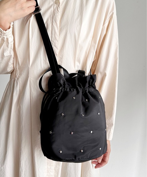 SPRUCE(スプルース)の「EM:SPRUCE ブラザスタッズショルダー(ショルダーバッグ・レディース・ネイビー/グレー/カーキ/ブラック・FREE)」の2枚目の写真