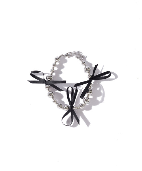 WHO'S WHO gallery（フーズフーギャラリー）の「リボンシルバーボールブレス（ブレスレット・レディース・オフホワイト/ブラック・FREE）」の7枚目の写真