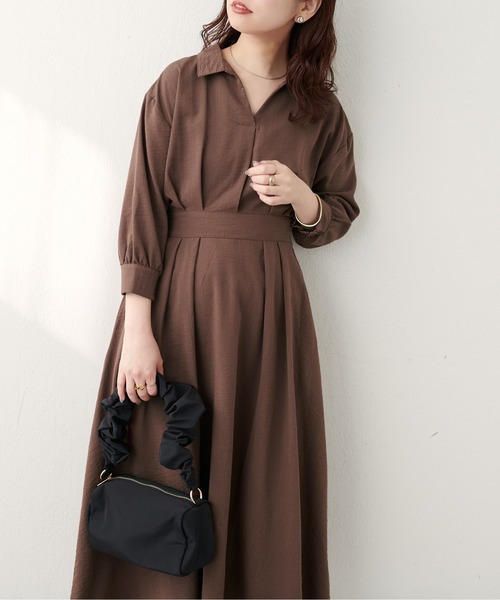 natural couture(ナチュラルクチュール)の「スキッパー衿7分袖ワンピース(ワンピース・レディース・その他1/グリーン/ボルドー/ブラウン/ブラック・FREE)」の3枚目の写真