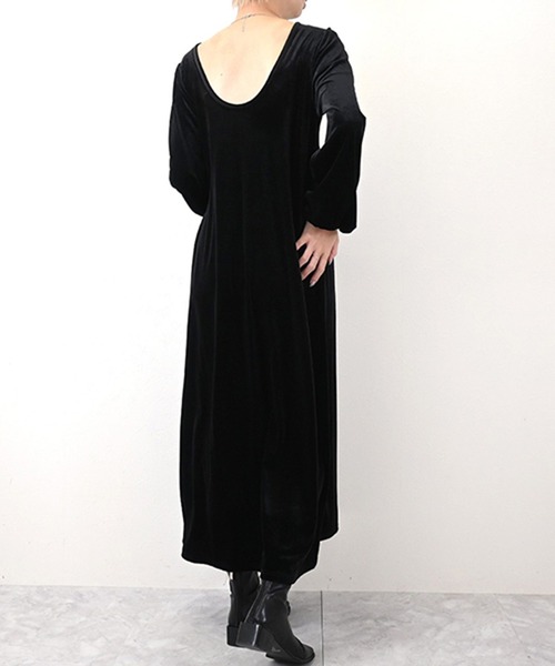 STYLEBLOCK（スタイルブロック）の「ベロアバックオープンワンピース（ワンピース・レディース・グレー/グレイッシュベージュ/ブラック・M）」の6枚目の写真