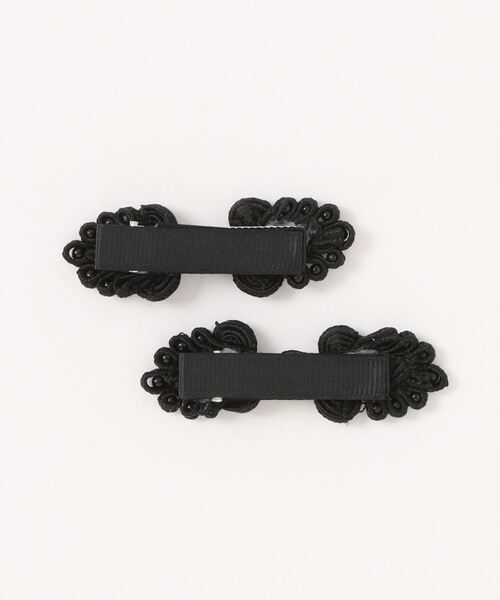 SPINNS（スピンズ）の「チャイナボタンモチーフヘアクリップ（バレッタ/ヘアクリップ・レディース・レッド/ホワイト/ブラック・ONESIZE）」の4枚目の写真