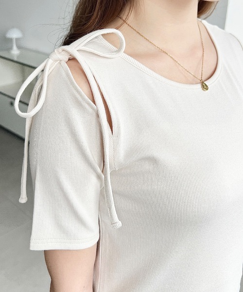 moment+(モーメントプラス)の「肩スリットリボン半袖リブトップス(Tシャツ/カットソー・レディース・ナチュラル/オフホワイト/ブラック/杢グレー/ホワイト系その他/ブラック系その他/ブルー系その他/アイボリー・M/L)」の21枚目の写真
