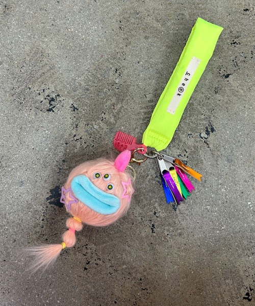 monster hand strap（キーホルダー）｜cheek（BAG）（チーク）の