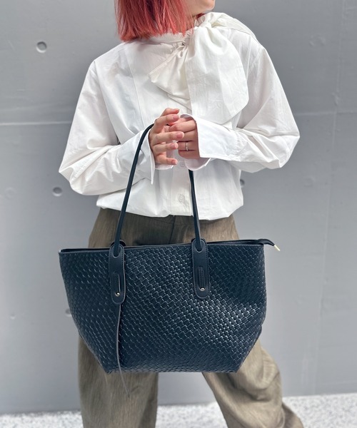 エンボスビックトートバッグ(トートバッグ)|w.r.k(ダブルアールケー) エンボスビックトートバッグ(トートバッグ)|w.r.k(ダブルアールケー)