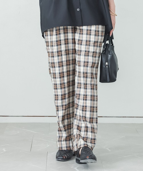 n'OrLABEL（ノアールレーベル）の「『ストレートチェックパンツ』（その他パンツ・レディース・ベージュ/グレー・1/2）」の14枚目の写真