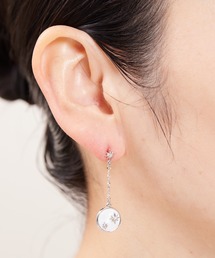 Zoule（ゾーラ）の「Zoule ゾーラ：Luminousシリーズ　shell luminous　ルミナス　ピアス（ピアス（両耳用））」