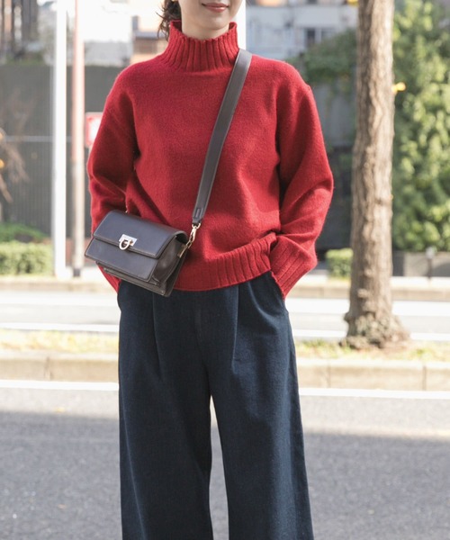 URBAN RESEARCH DOORS（アーバンリサーチドアーズ）の「タートルネックニット（ニット/セーター・レディース・ブラック/アイボリー/レッド/イエロー・MEDIUM）」の8枚目の写真