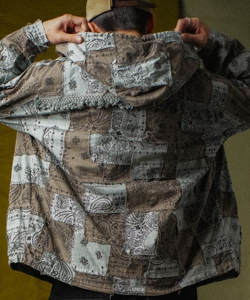 Universal Style Wear（ユニバーサルスタイルウェア）の「Universal Style Wear HAV-A-HANK ハバハンク パッチワーク フーディー（パーカー・メンズ・スミクロ/ホワイト/スモークピンク/グレイッシュブルー/グレー・X-LARGE/LARGE/MEDIUM）」の6枚目の写真