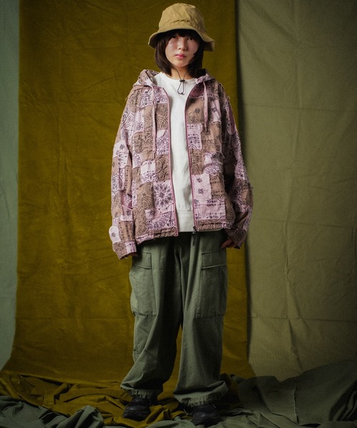 Universal Style Wear（ユニバーサルスタイルウェア）の「Universal Style Wear HAV-A-HANK ハバハンク パッチワーク フーディー（パーカー・メンズ・スミクロ/ホワイト/スモークピンク/グレイッシュブルー/グレー・X-LARGE/LARGE/MEDIUM）」の11枚目の写真