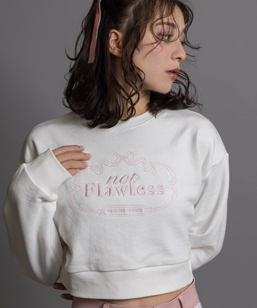 【not Flawless/ノットフロウレス】ロゴショートスウェット（スウェット）｜not Flawless（ノットフロウレス）