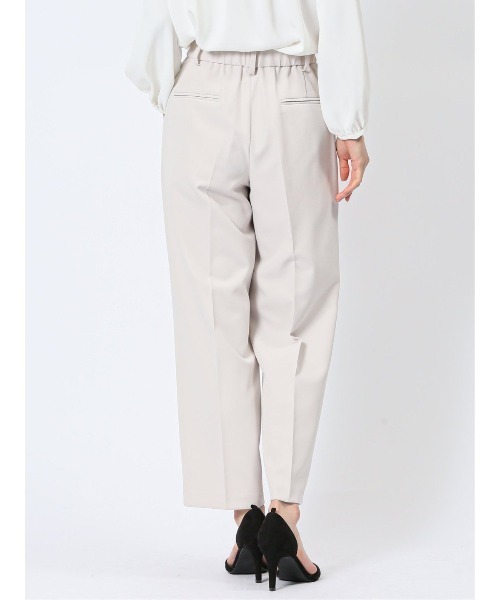 m.f.editorial(エムエフエディトリアル)の「【ストレッチ ウォッシャブル】m.f.エディトリアルレディース ワイドパンツ ライトグレー(セットアップ可能)(スーツパンツ・レディース・ライトグレー・S/MEDIUM/LARGE/X-LARGE)」の14枚目の写真