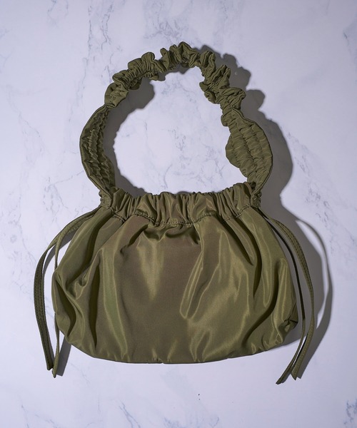 OUTDOOR PRODUCTS（アウトドアプロダクツ）の「【OUTDOOR PRODUCTS / アウトドアプロダクツ】Gather Drost Handbag / ギャザードローストリングハンドバッグ（ハンドバッグ・レディース・カーキ/ブラック/パープル・FREE）」の7枚目の写真