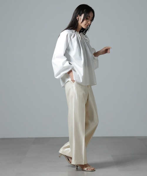 NANO universe（ナノユニバース）の「シャイニーサテンイージーパンツ（その他パンツ・レディース・ブラック/ブルーグレー/アイボリー・FREE）」の10枚目の写真