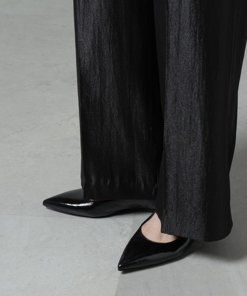 NANO universe（ナノユニバース）の「シャイニーサテンイージーパンツ（その他パンツ・レディース・ブラック/ブルーグレー/アイボリー・FREE）」の5枚目の写真