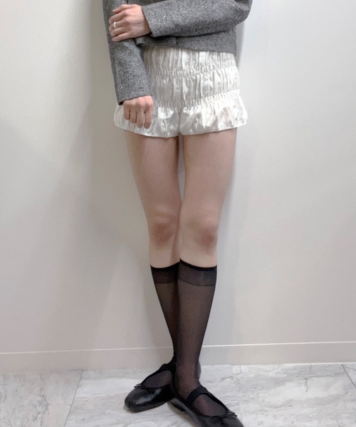 ALLuRing ChaRm(アリュリングチャーム)の「Ruffle Short Pants / フリルショートパンツ(その他パンツ・レディース・ホワイト・FREE)」の3枚目の写真