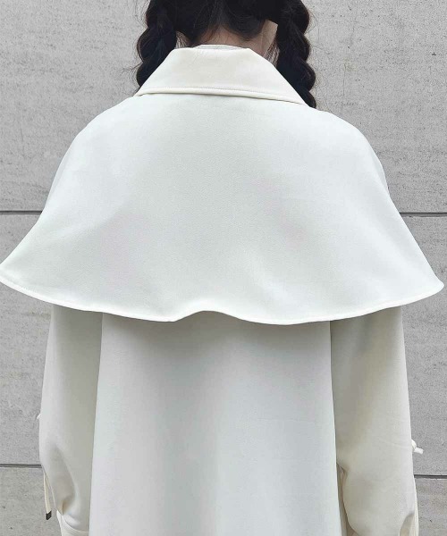 F i.n.t（フィント）の「袖レースアップケープトレンチ/fint　フィント（トレンチコート・レディース・アイボリー/ライトベージュ・FREE）」の10枚目の写真