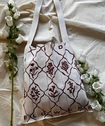 KNT365（ケイエヌティサンロクゴ）の「Knitty Wild Flowers（トートバッグ）」