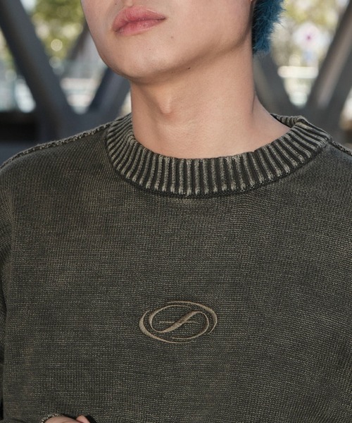 SHORT ROUND(ショートラウンド)の「SHORT ROUND/ピグメントロゴニットプルオーバー(ニット/セーター・メンズ・スミクロ/カーキ・MEDIUM/LARGE)」の11枚目の写真