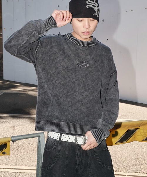 SHORT ROUND(ショートラウンド)の「SHORT ROUND/ピグメントロゴニットプルオーバー(ニット/セーター・メンズ・スミクロ/カーキ・MEDIUM/LARGE)」の17枚目の写真