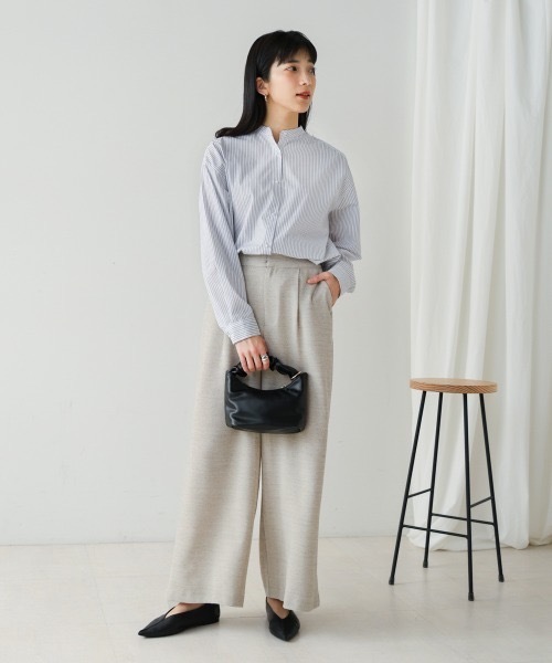 Bou Jeloud(ブージュルード)の「テトロン×コットンラメブロードストラップシャツ(シャツ/ブラウス・レディース・オフホワイト/ブルー・MEDIUM)」の3枚目の写真