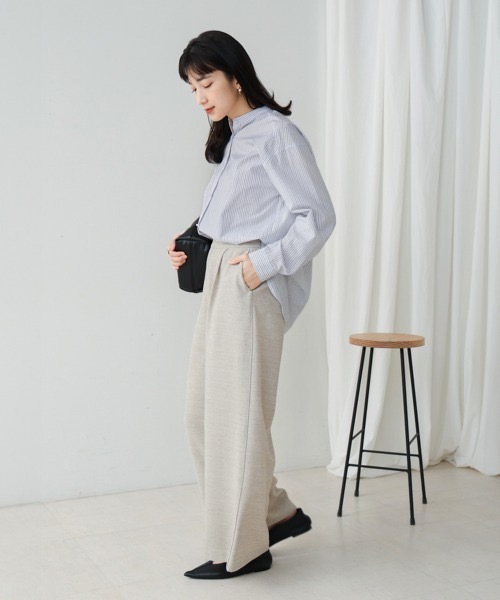 Bou Jeloud(ブージュルード)の「テトロン×コットンラメブロードストラップシャツ(シャツ/ブラウス・レディース・オフホワイト/ブルー・MEDIUM)」の5枚目の写真