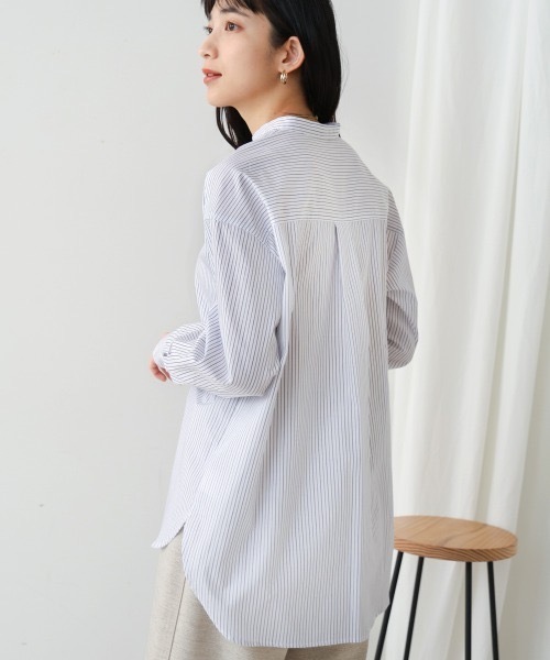 Bou Jeloud(ブージュルード)の「テトロン×コットンラメブロードストラップシャツ(シャツ/ブラウス・レディース・オフホワイト/ブルー・MEDIUM)」の8枚目の写真