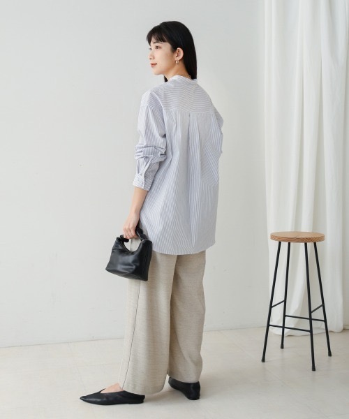 Bou Jeloud(ブージュルード)の「テトロン×コットンラメブロードストラップシャツ(シャツ/ブラウス・レディース・オフホワイト/ブルー・MEDIUM)」の9枚目の写真