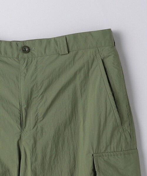 UNITED ARROWS（ユナイテッドアローズ）の「ダントツ撥水 ナイロン カーゴパンツ（カーゴパンツ・メンズ・ブラック/オリーブ・S/M/L/XL）」の12枚目の写真