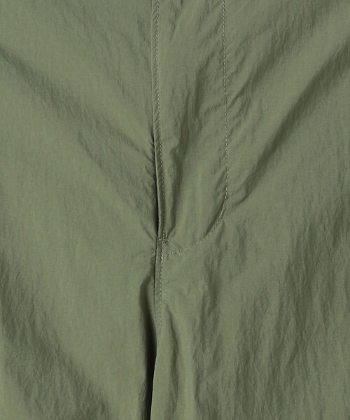 UNITED ARROWS（ユナイテッドアローズ）の「ダントツ撥水 ナイロン カーゴパンツ（カーゴパンツ・メンズ・ブラック/オリーブ・S/M/L/XL）」の17枚目の写真