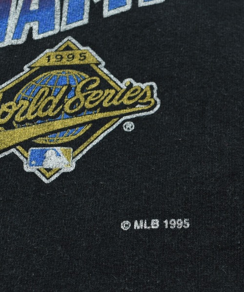 NBA/NFL/NHL/MLB(エヌビーエーエヌエフエルエヌエイチエルエムエルビー)の「【ヴィンテージ古着】90’s MLB Atlanta Braves プルオーバースウェット(スウェット・メンズ・ブラック・X-LARGE)」の3枚目の写真
