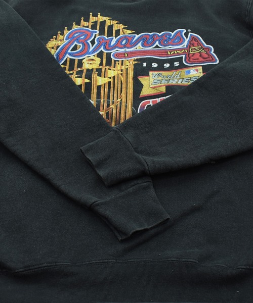 NBA/NFL/NHL/MLB(エヌビーエーエヌエフエルエヌエイチエルエムエルビー)の「【ヴィンテージ古着】90’s MLB Atlanta Braves プルオーバースウェット(スウェット・メンズ・ブラック・X-LARGE)」の4枚目の写真