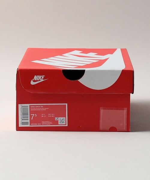 NIKE(ナイキ)の「<NIKE>W SHOX R4(スニーカー・レディース・ブラック・24.5cm/24cm/23.5cm/25cm)」の11枚目の写真