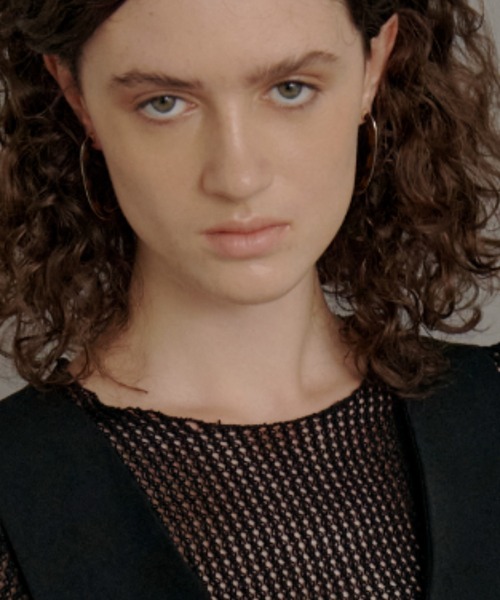 kiehtova（キエトヴァ）の「【kiehtova】GLOSS EPOXY HOOP PIERCE/グロスエポフープピアス（ピアス（両耳用）・レディース・シルバー/ブラウン・FREE）」の4枚目の写真