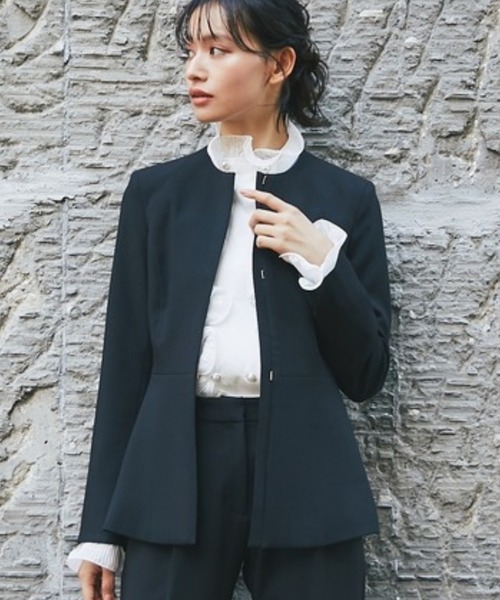 SMILE ORCHID(スマイルオーキッド)の「ノーカラーペプラムジャケット(ノーカラージャケット・レディース・Olive /ネイビー/ブラック/アイボリー・L/M/S)」の2枚目の写真