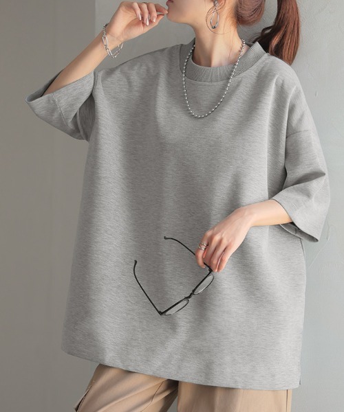 HUG.U（ハグユー）の「とろける極のび ポンチ Tシャツ 半袖ver.（Tシャツ/カットソー・レディース・グレイッシュブルー/ライトグレー/ホワイト/ミント/グレイッシュベージュ/ブラック/スモークピンク・FREE）」の3枚目の写真