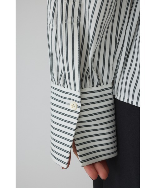 新品タグ付・完売品　リムアーク　RIM.ARK フローイングチュニックトップス RIM.ARK（リムアーク）の「Flowing tunic tops フローイング
