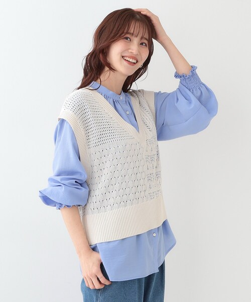 Cutie Blonde（キューティーブロンド）の「パッチワーク風 編み地切替えニットベスト（ベスト・レディース・オフホワイト/チャコールグレー・00）」の4枚目の写真