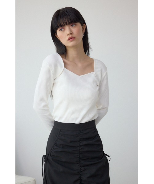 AZUL by moussy（アズールバイマウジー）の「ダイヤネック長袖リブトップス（Tシャツ/カットソー・レディース・ベージュ/ブラック/オフホワイト・SMALL/MEDIUM）」の4枚目の写真