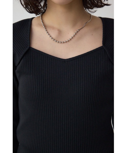 AZUL by moussy（アズールバイマウジー）の「ダイヤネック長袖リブトップス（Tシャツ/カットソー・レディース・ベージュ/ブラック/オフホワイト・SMALL/MEDIUM）」の19枚目の写真