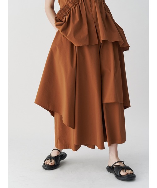 UN3D.(アンスリード)の「TYPEWRITER ASYMME LAYERED PT / タイプライターアシメレイヤードパンツ(その他パンツ・レディース・ブルー/ブラック/カーキ/イエロー/キャメル・36/38)」の1枚目の写真