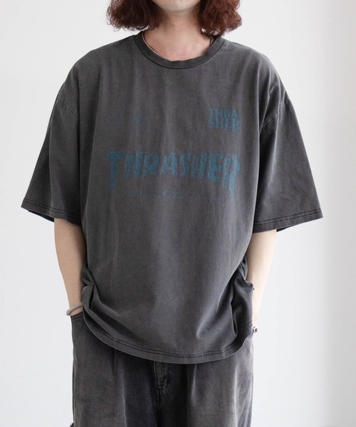 THRASHER（スラッシャー）の「THRASHER GAME LOGO S/S PIGMENT TEE /スラッシャーゲームロゴショートスリーブピグメントTシャツ（Tシャツ/カットソー・メンズ・ブルー/ブラック系2/ブラック/ブラウン/ピンク/ブラック系3/ブラック系1・L/M）」の4枚目の写真